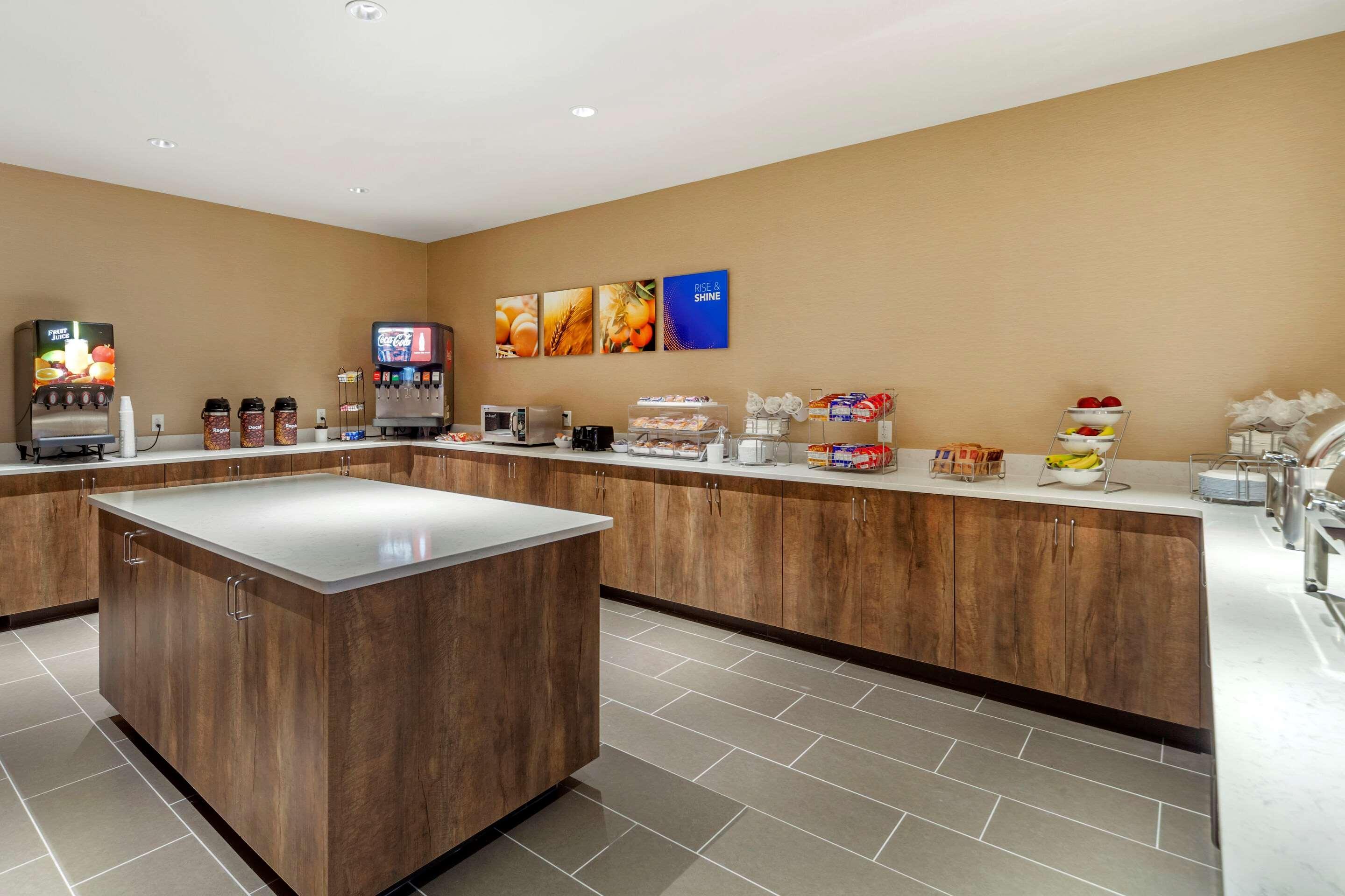 Comfort Suites Гранд Айлънд Екстериор снимка