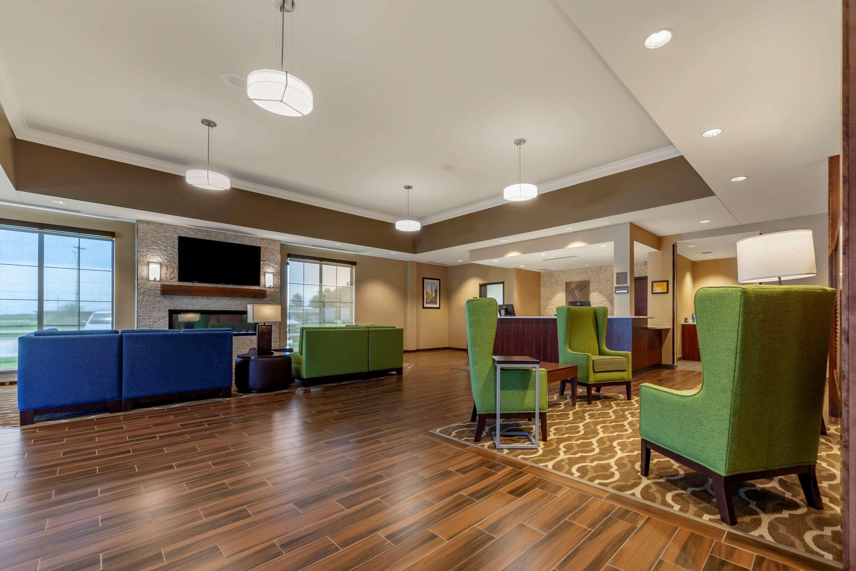 Comfort Suites Гранд Айлънд Екстериор снимка
